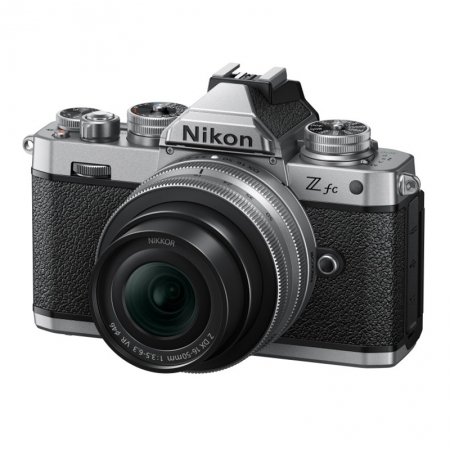 Nikon Z fc mit Objektiv Z DX 16-50mm 3.5-6.3 VR (VOA090K002)