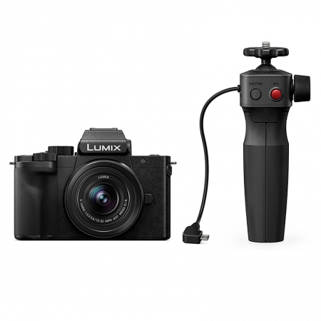 Panasonic Lumix DC-G110 mit Objektiv Lumix G Vario 12-32mm 3.5-5.6 ASPH OIS und Stativgriff (DC-G110VEG-K) Panasonic Lumix DC-G110 mit Objektiv Lumix G Vario 12-32mm 3.5-5.6 ASPH OIS und Stativgriff (DC-G110VEG-K)