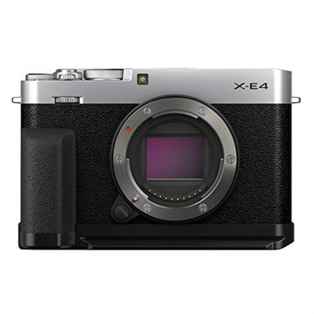 Fujifilm X-E4 silber mit Daumenauflage TR-XE4 und Handgriff MHG-XE4 (16673990) Fujifilm X-E4 silber mit Daumenauflage TR-XE4 und Handgriff MHG-XE4 (16673990)